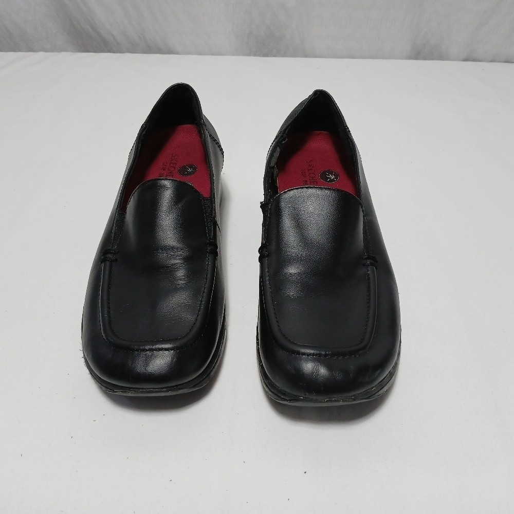 Sketchers Leather Slip Resistant & EH Work Shoe. Size Ladies 9